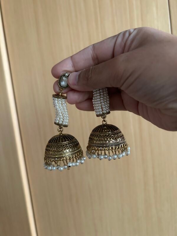Ear rings