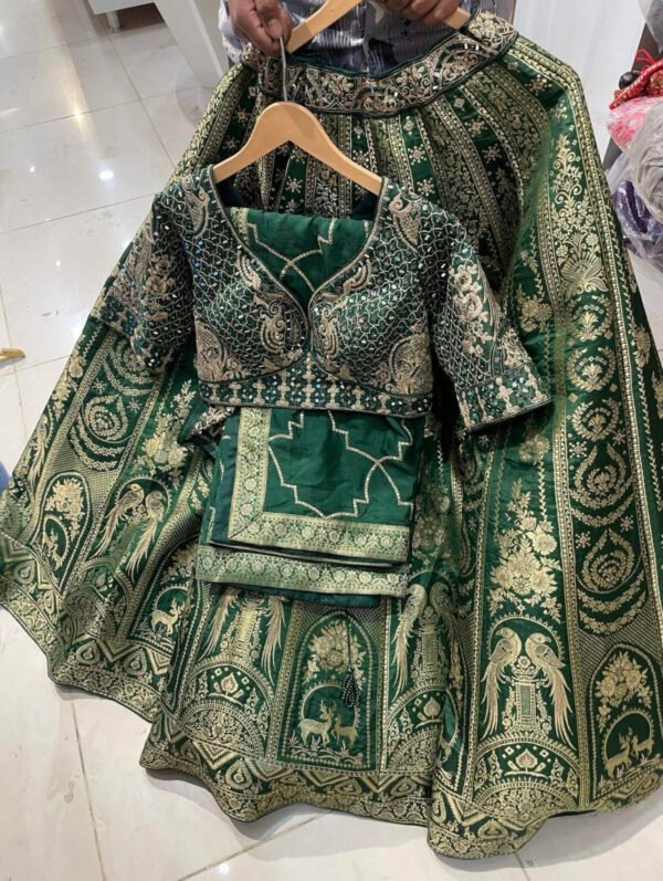 Brokade green lehenga